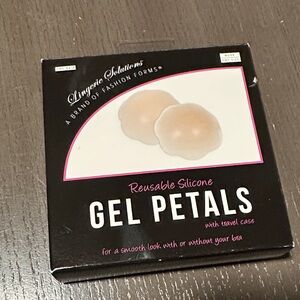 Reusable Silicone gel petals, tried on, never truly worn